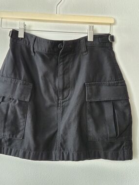 Aritzia TNA Black Supply Cargo Micro Mini Skirt Size 4
